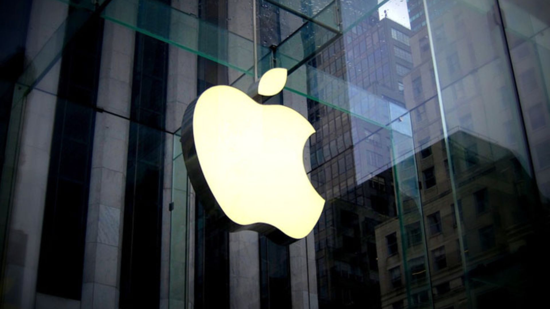 The US government's Lawsuit Against Apple for Maintaining a Monopoly with the iPhone