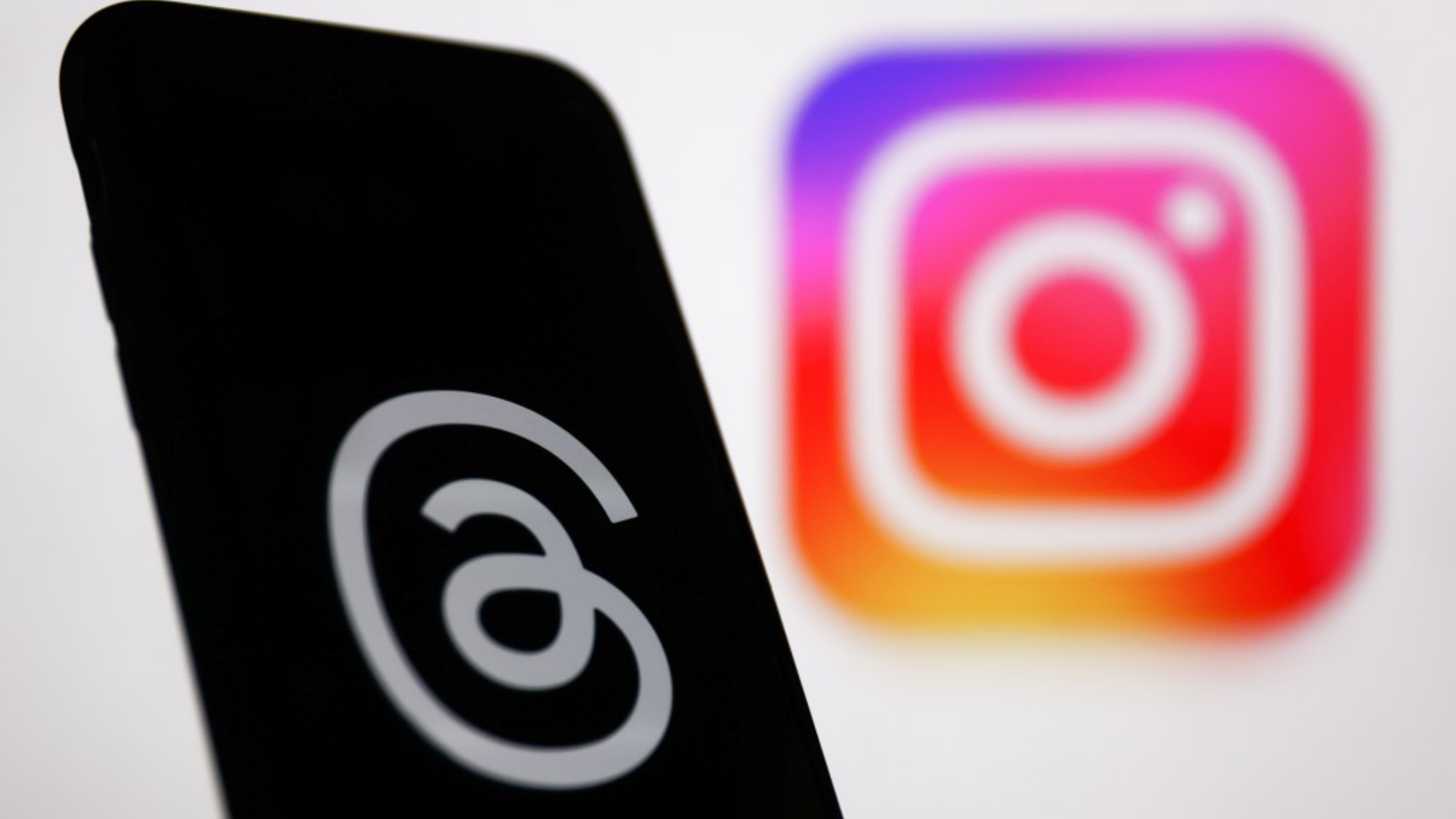 Meta Brings The Feature of Being Able To Post To Instagram And Threads At The Same Time