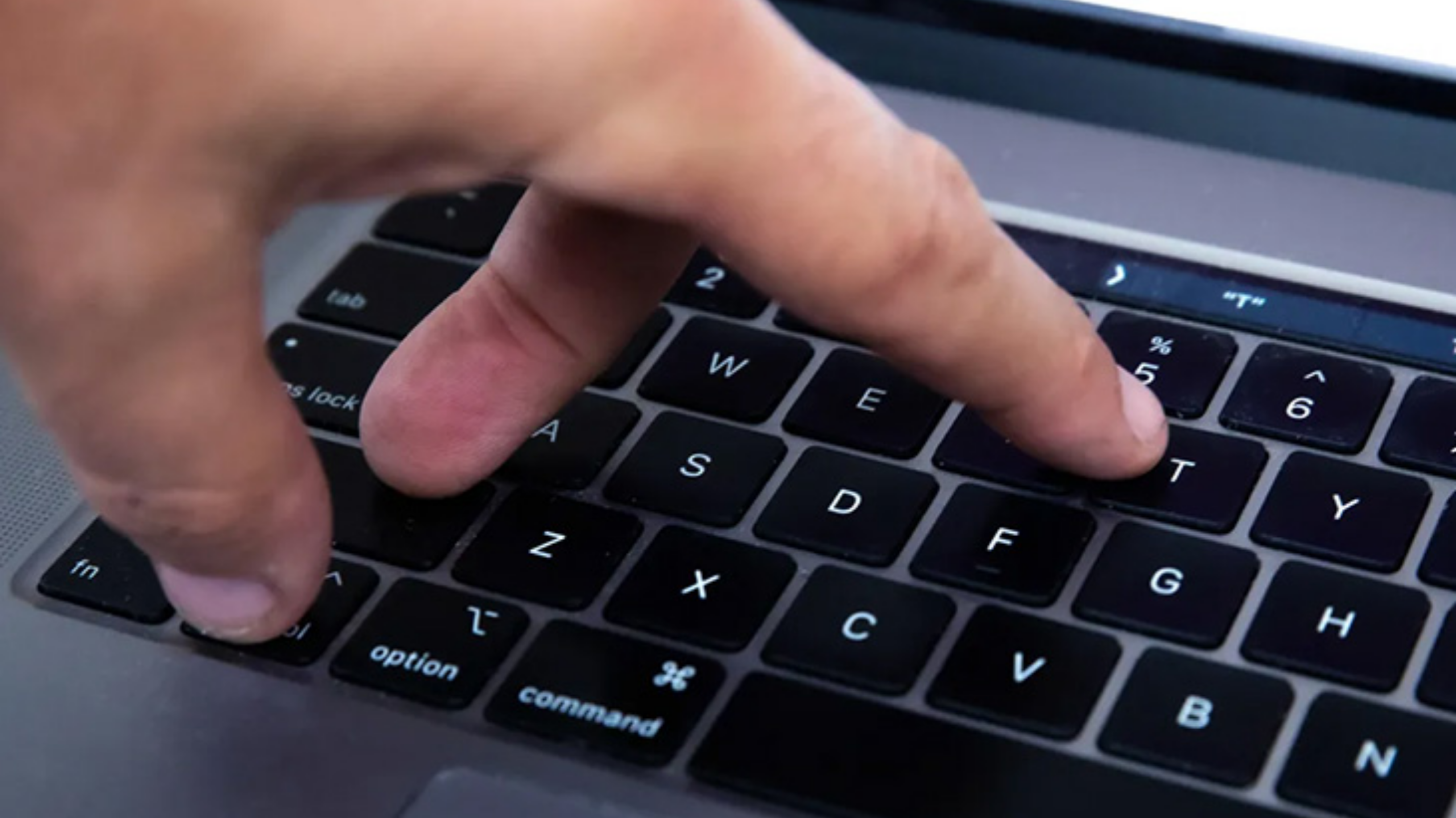 Lock Your Laptop And Computer Keyboard in This Way 