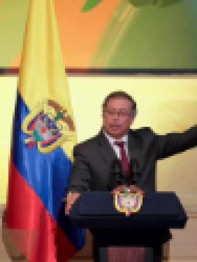 Colombia’s president signs bill to ban