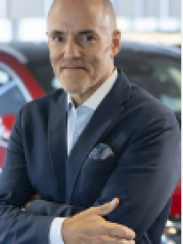 Mercedes-Benz USA hires two executives at Atlanta headquarters