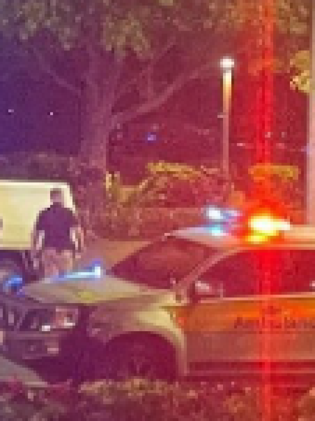 Pilot killed as chopper crashes into Australian hotel