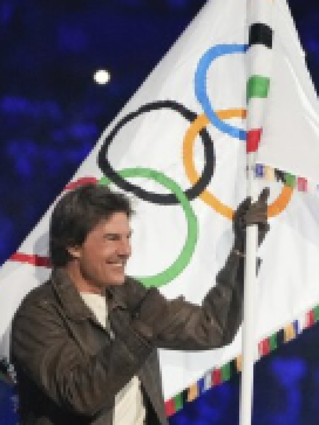 Who performed at the Olympic closing ceremony
