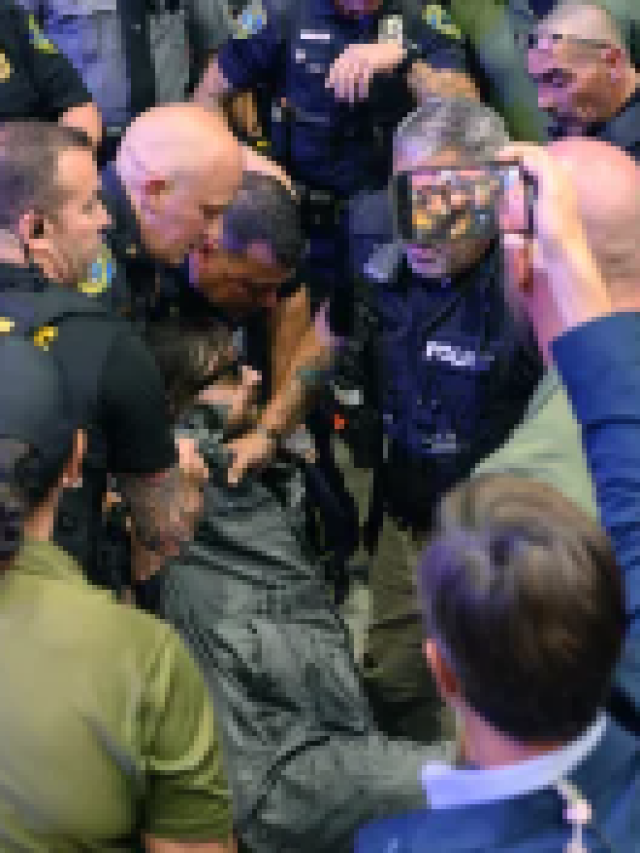 Protester who interrupted Trump rally to face charges