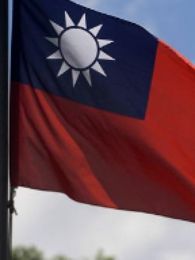 Taiwan reports surge of Chinese warplanes off its coast